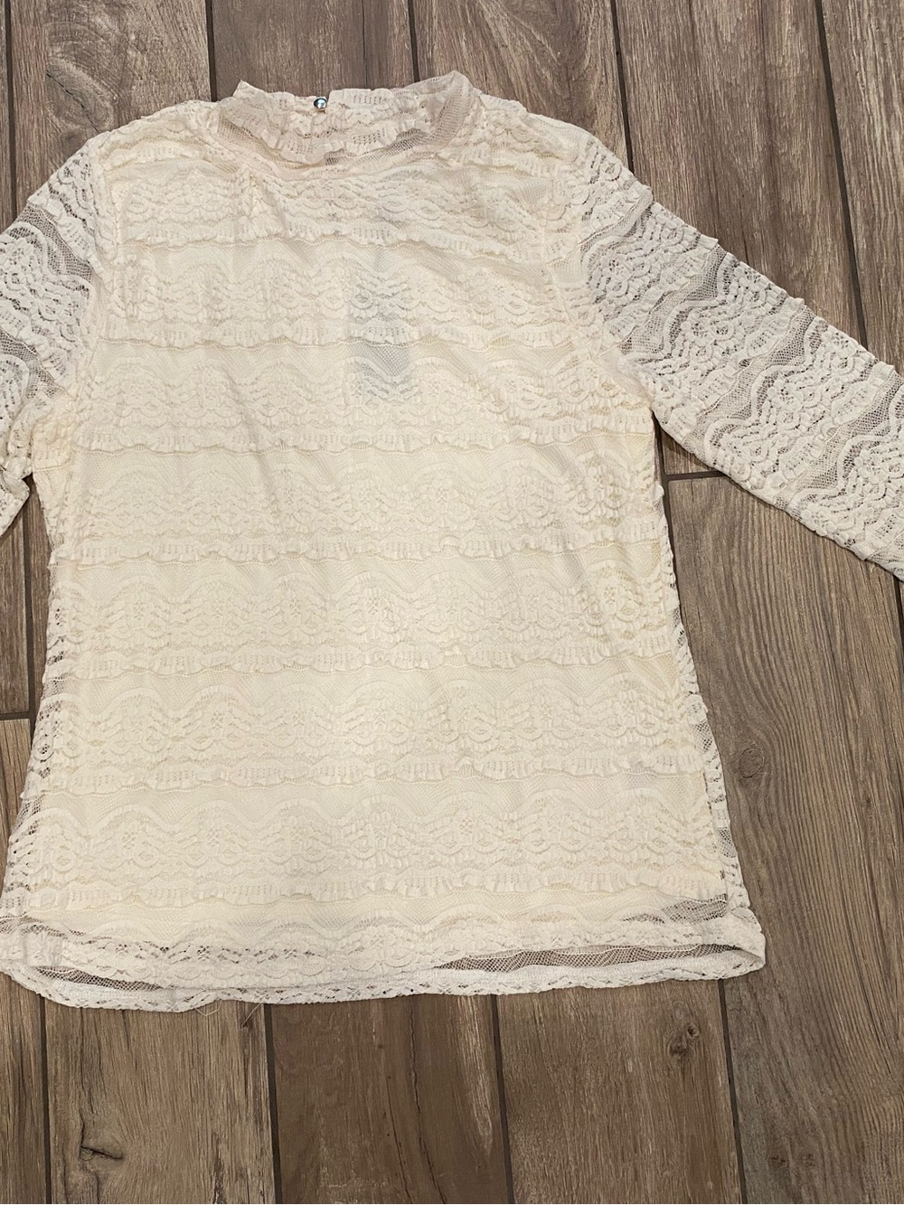 Cable & Gauge Cream Lace Long-Sleeve Blouse
